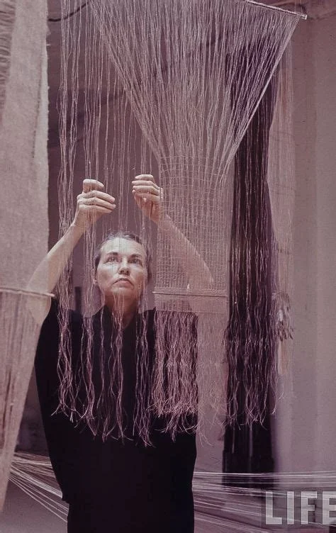 Text: Time Trembling: Lenore Tawney's Early Works