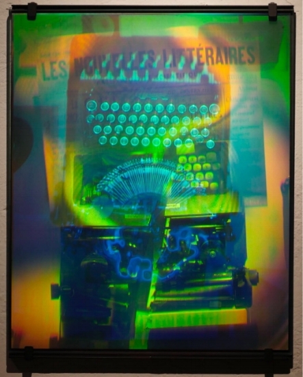 3D Holographic emulsion laminated in glass 68 x 55 cm watch the video https://vimeo.com/306434561
