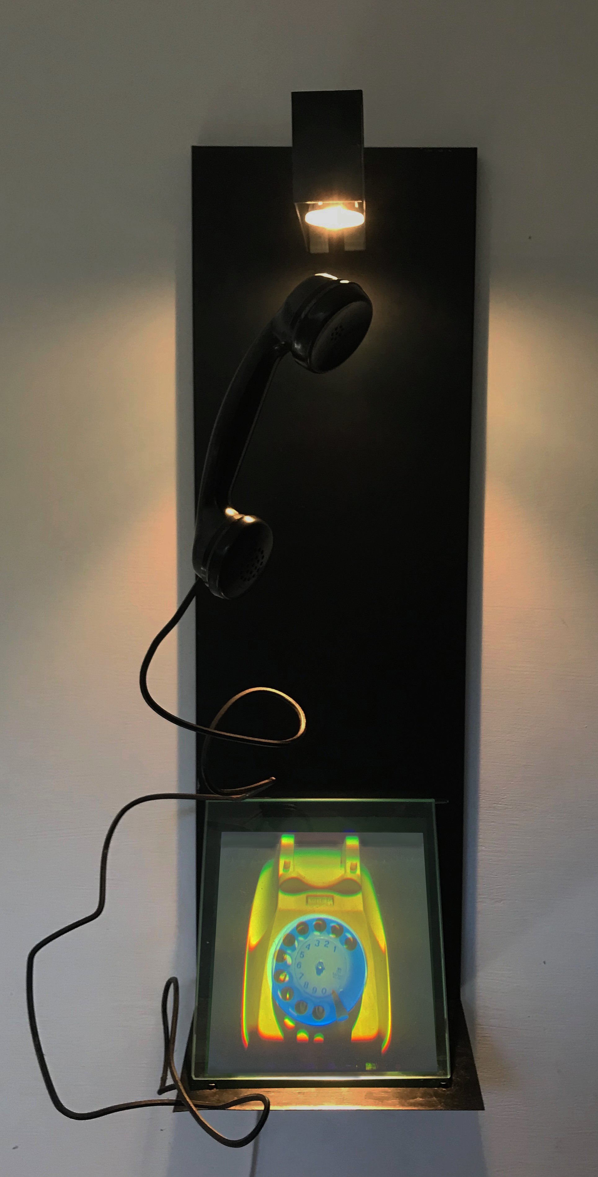 telefono giallo.jpg