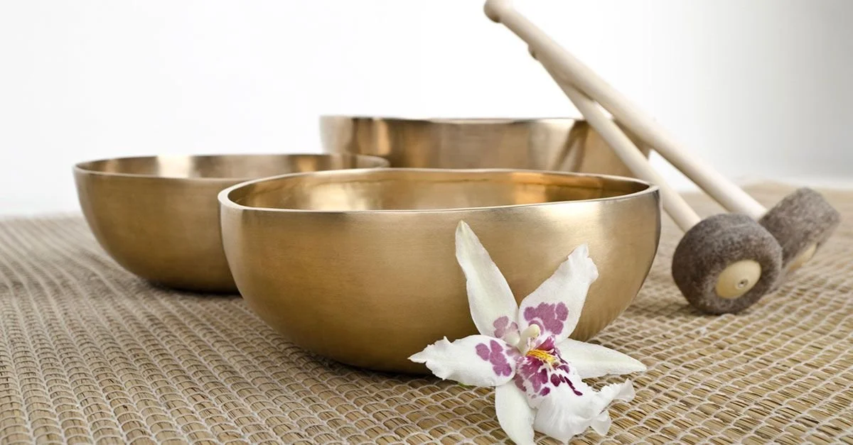 A POWERFUL Anxiety Reducing Sound Bath Meditation