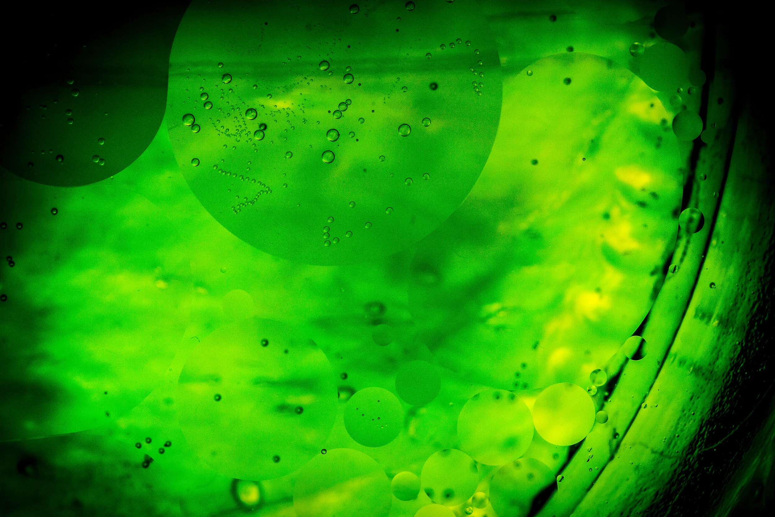 Oil and Water Green-1.JPG
