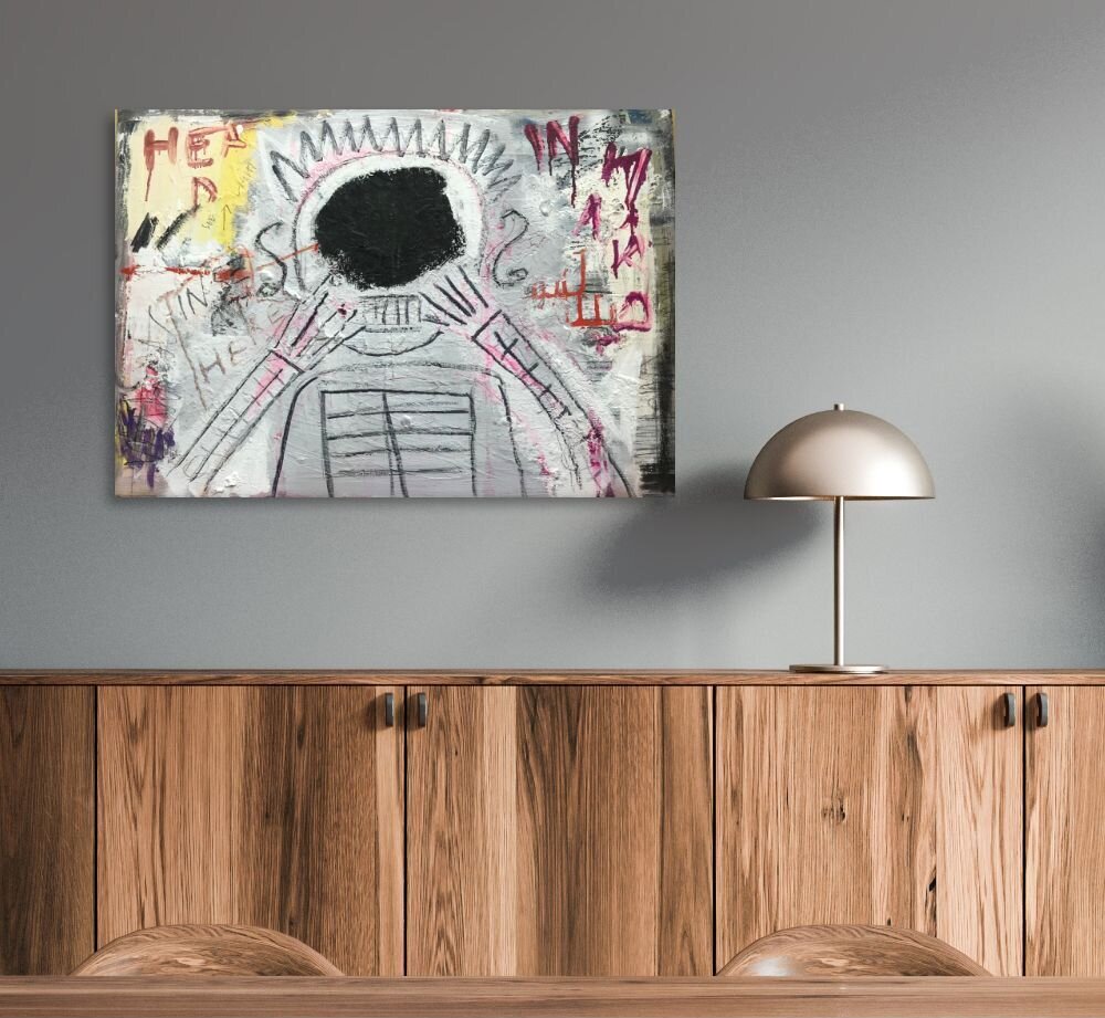 Art influencers and interior architects buying art for clients with worldwide shipping