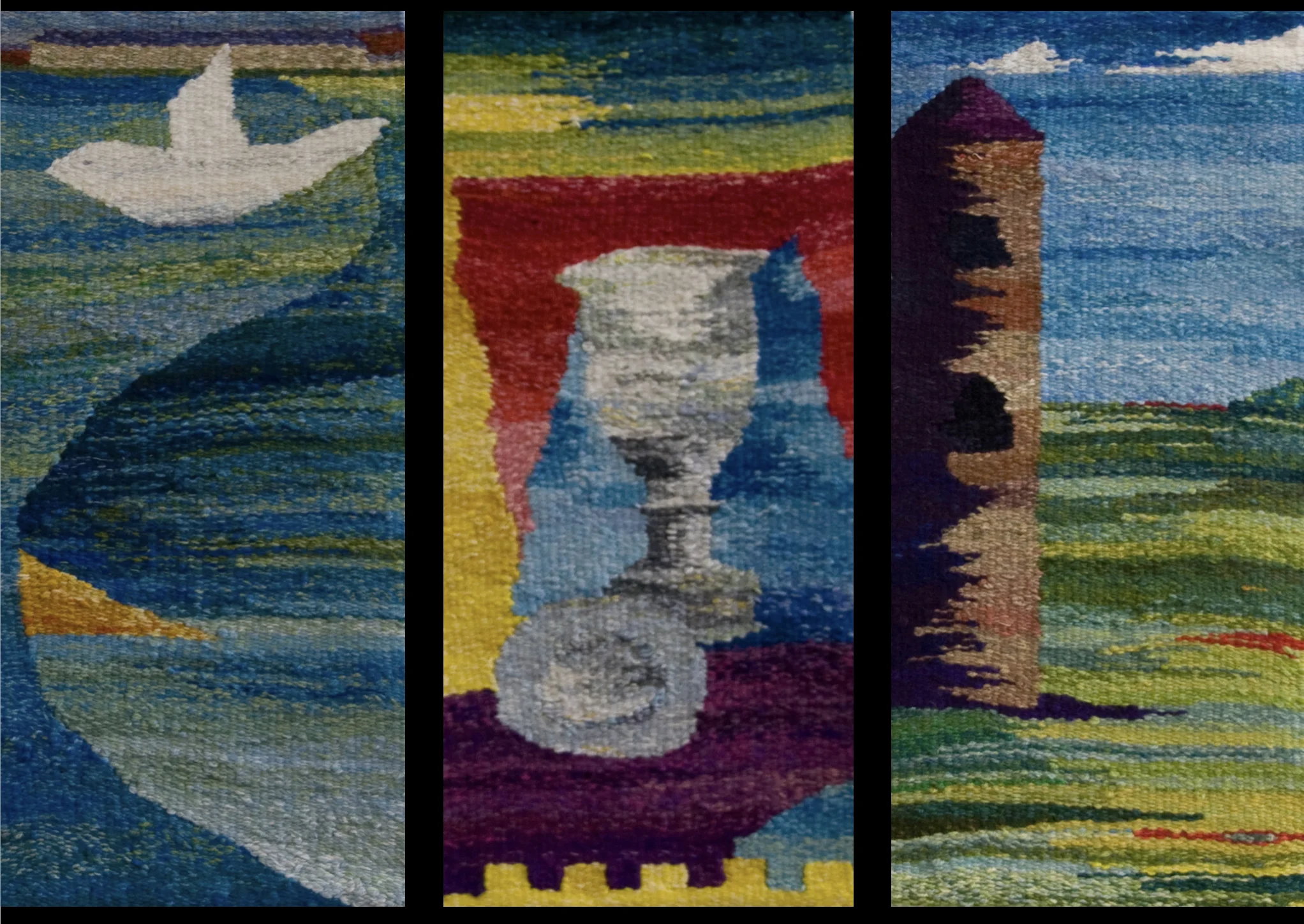 The Derry Weave panels These three panels were commissioned by St Augustine’s Church and gifted to different communities around the City. The Long Tower tapestry to Aras Colmcille / The Promise Chalice tapestry to St Columb’s Cathedral / The Peace Bridge Tapestry to the people of the City. Big Weave Artists Diane Wood / Elaine Callen / Davina Callen / Sheila Mussen Design Artist Elaine Callen Volunteers Members and friends of St Augustine’s church When Summer 2013 Where Derry/Londonderry Who Citizens of Derry City and visitors from all over the world Numbers 2,000 County Derry/Londonderry