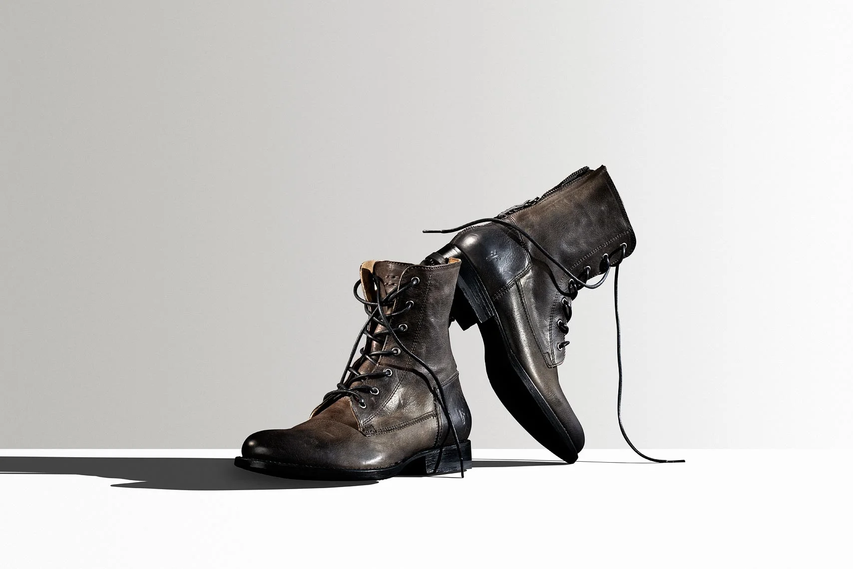Jeff Stephens-14030-F14_SHOE_SHO_FRYE_JS_011_v2.jpg