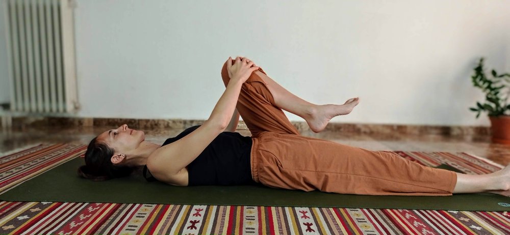 flexion cadera yoga terapia.jpg