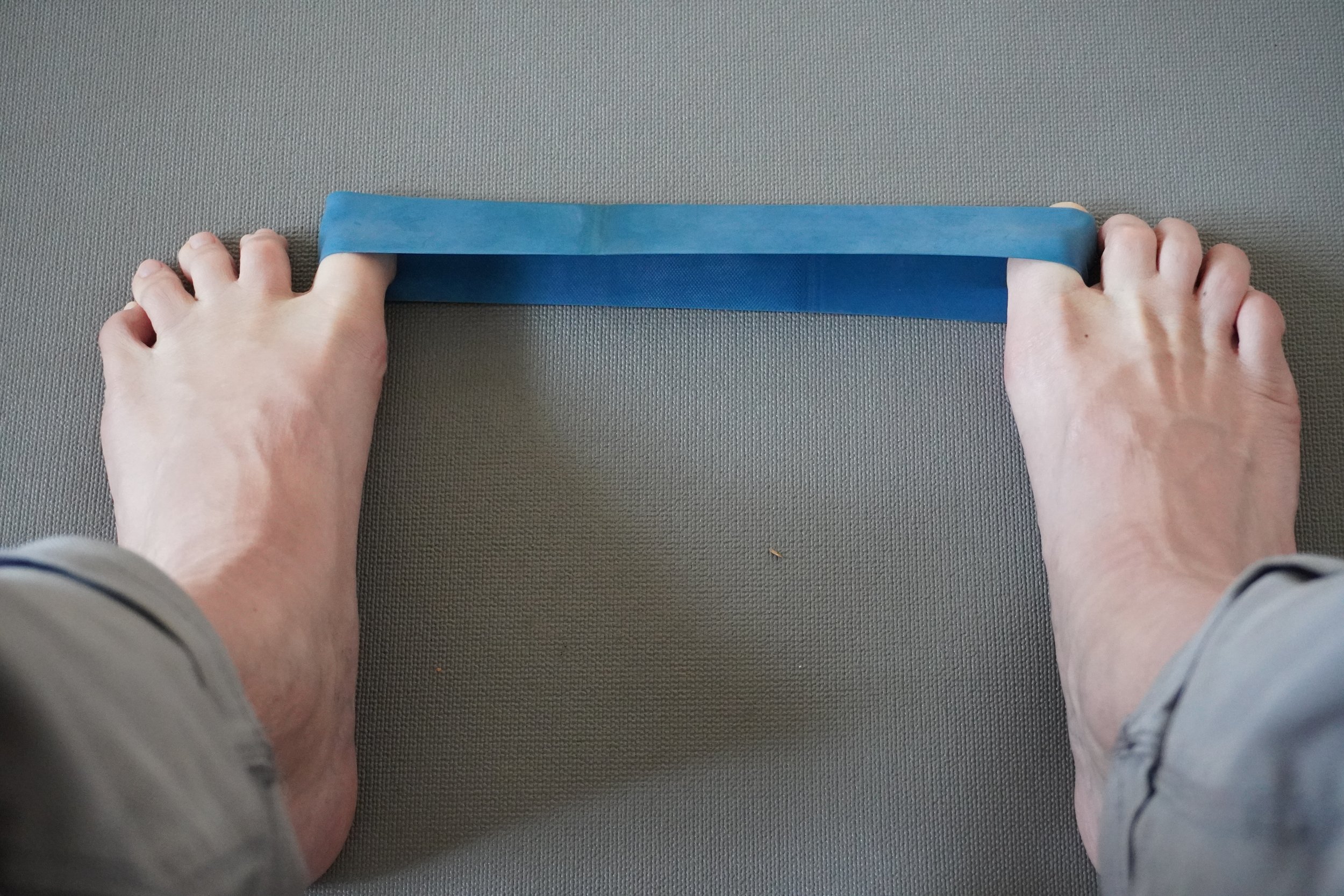 flexion falanges dedos del pie con banda.JPG