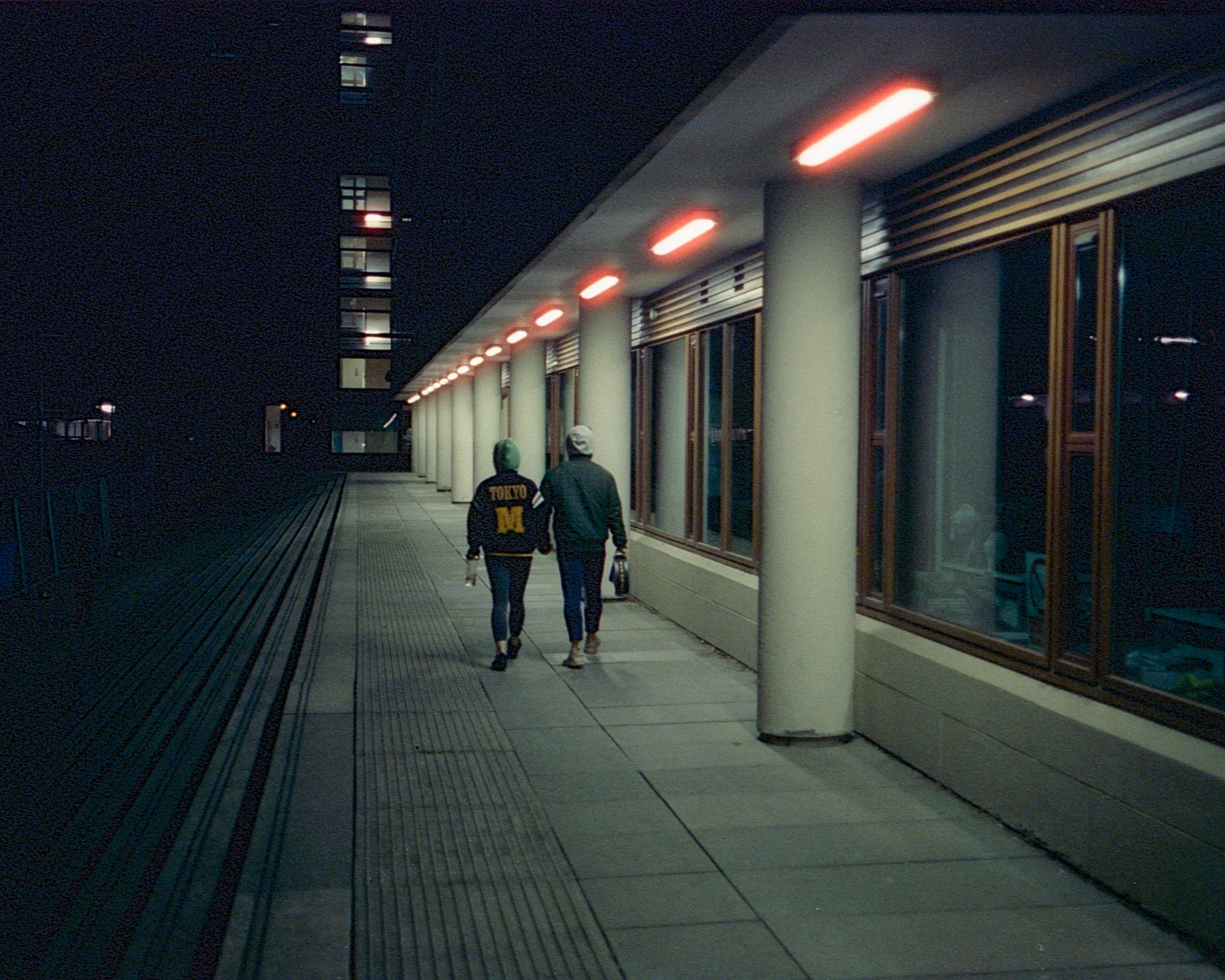 Somehow this doesn't really feel like Edinburgh, though it is. I like the leading lines, and for once I'm actually shooting CineStill in tungsten light.