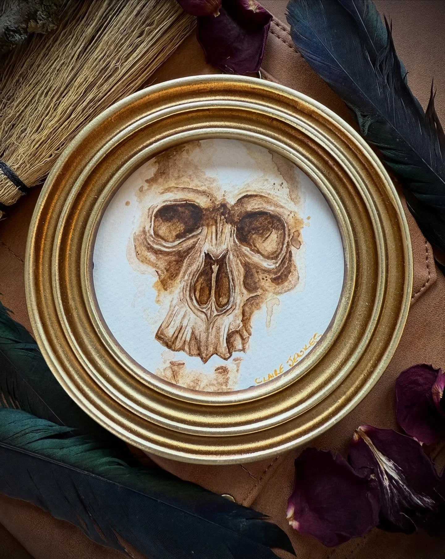 Trinkets, feathers and wishbones - Golden coins, rose petals and buttons.  I&rsquo;ve always kept a box full of the things I&rsquo;d like to keep,  that button I might need and the sea shell I found on that first date, the ticket from the train and t