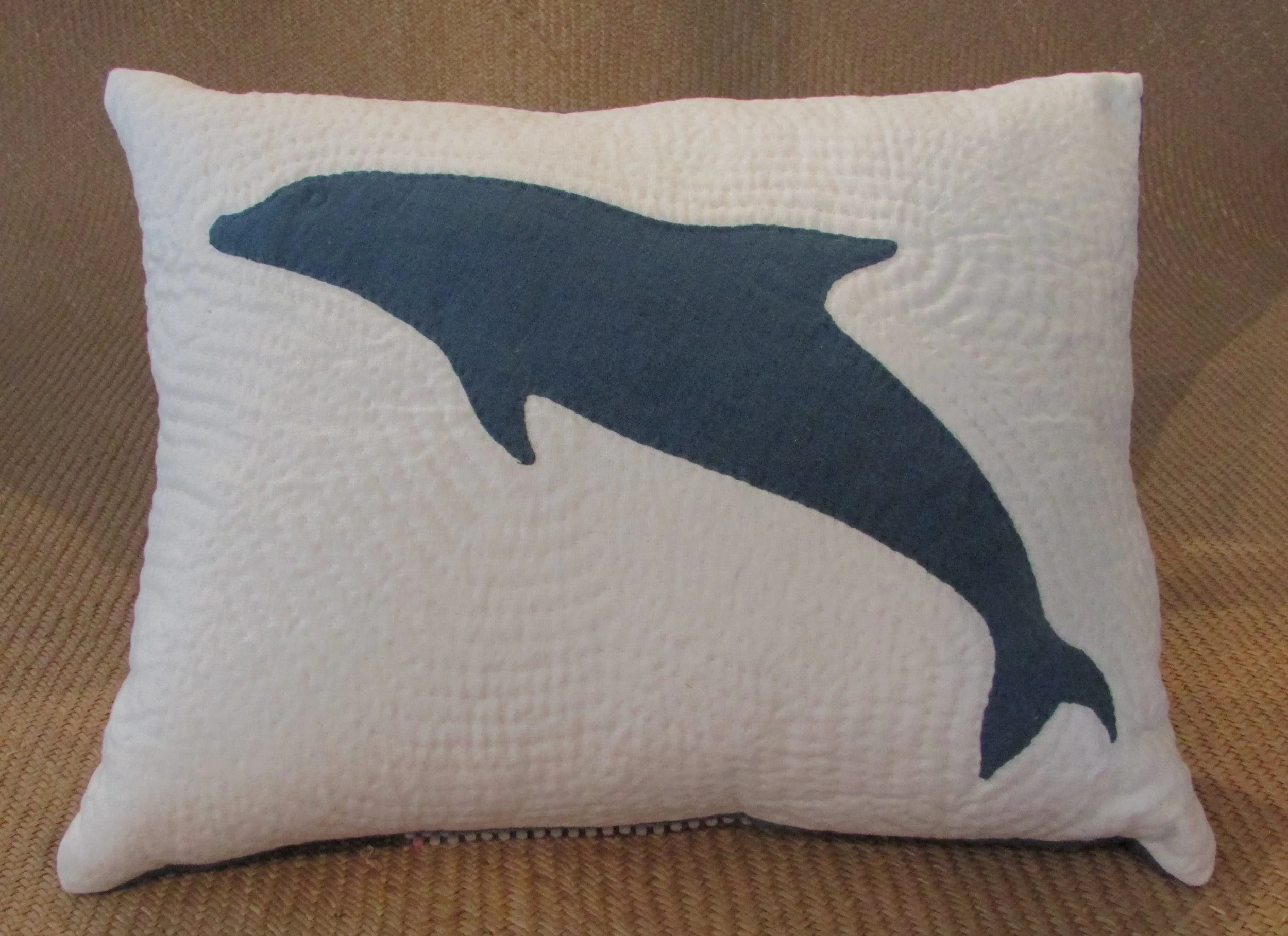 Dolphin pillow linen blue.JPG