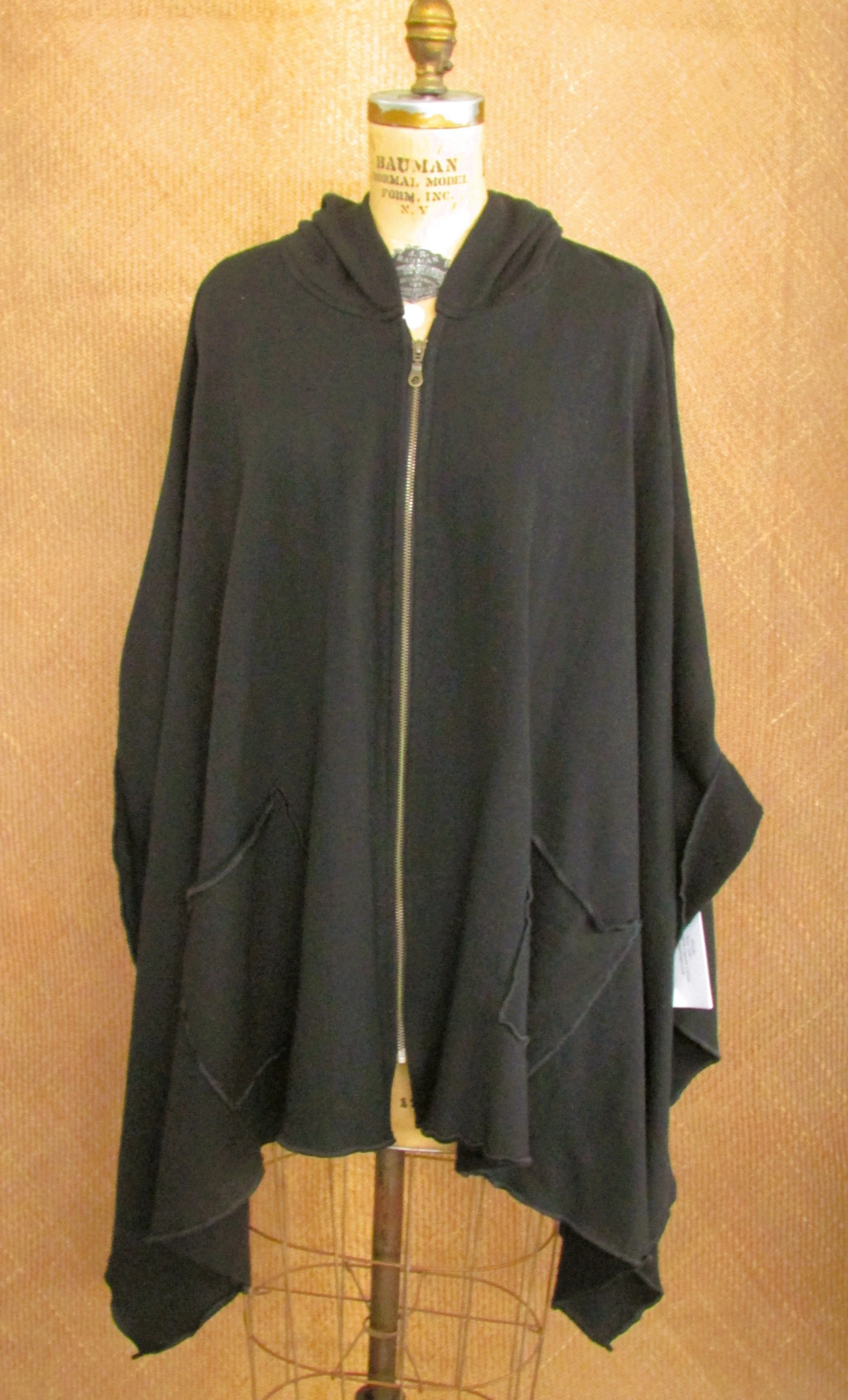 Poncho-low tide black front.JPG