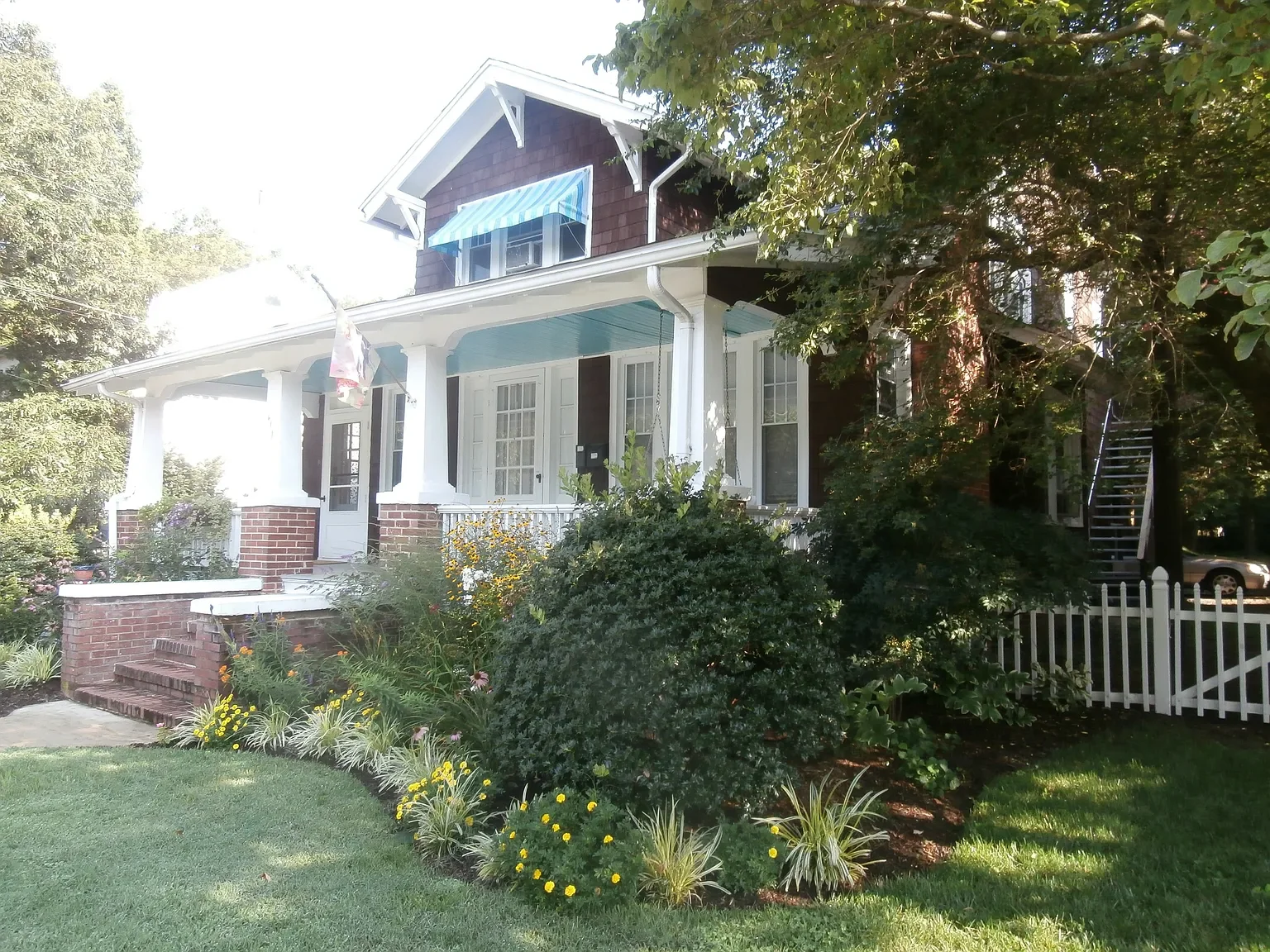 411 W College Front of house.webp