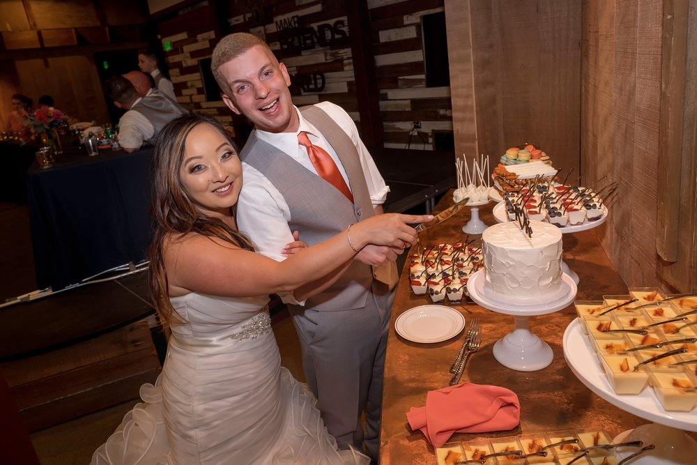 cake cutting 1.jpg