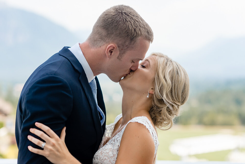 jenna-and-dalton-2018-snoqualmie-ridge-golf-club-wedding-3781.jpg