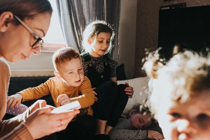 The Frenetic, Fraught Appeal of Instagram’s Parenting Whisperer