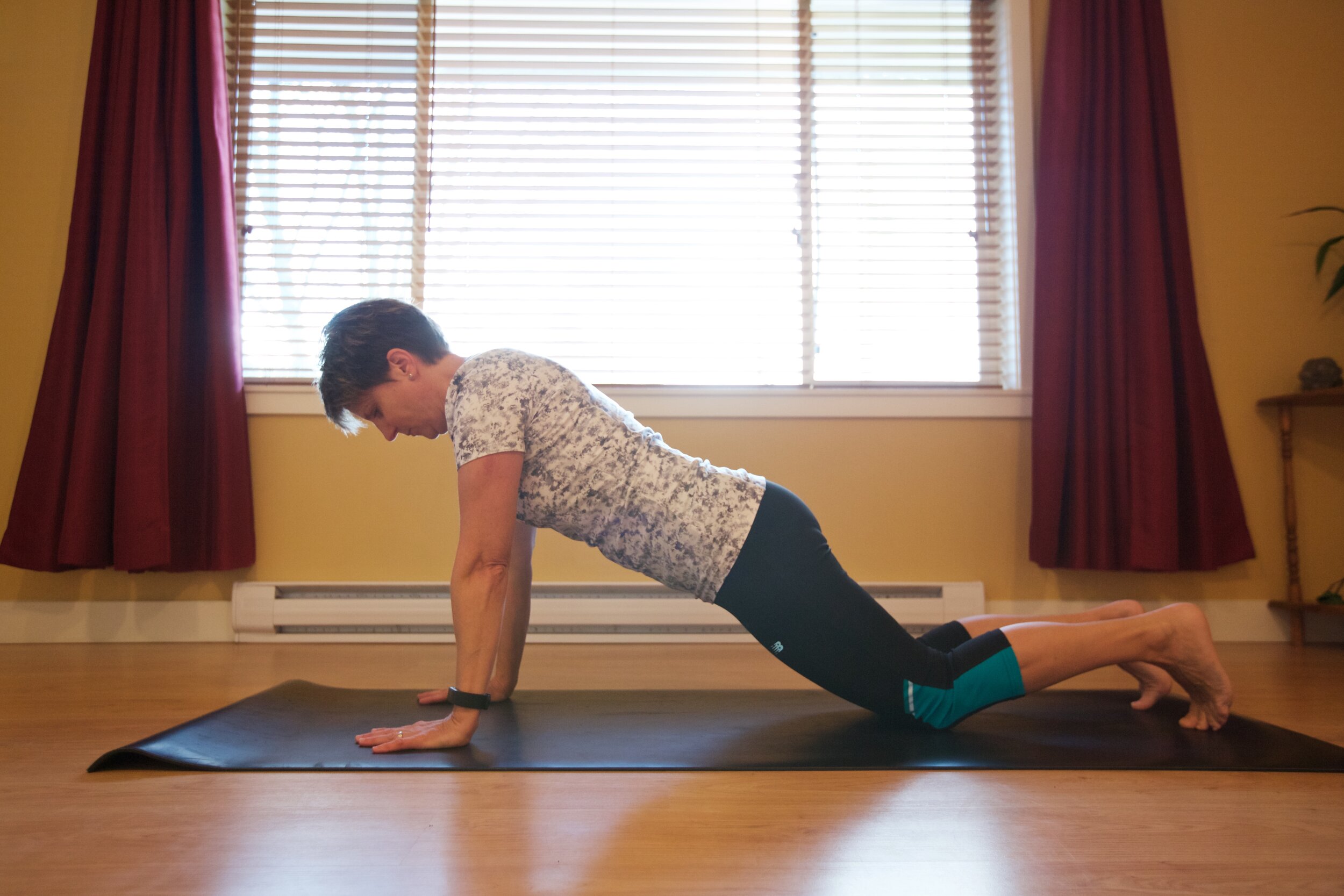 Kneeling push up