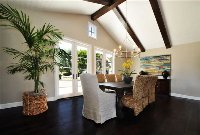16 Dining area.jpg