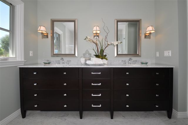 19 Master vanity 2.jpg