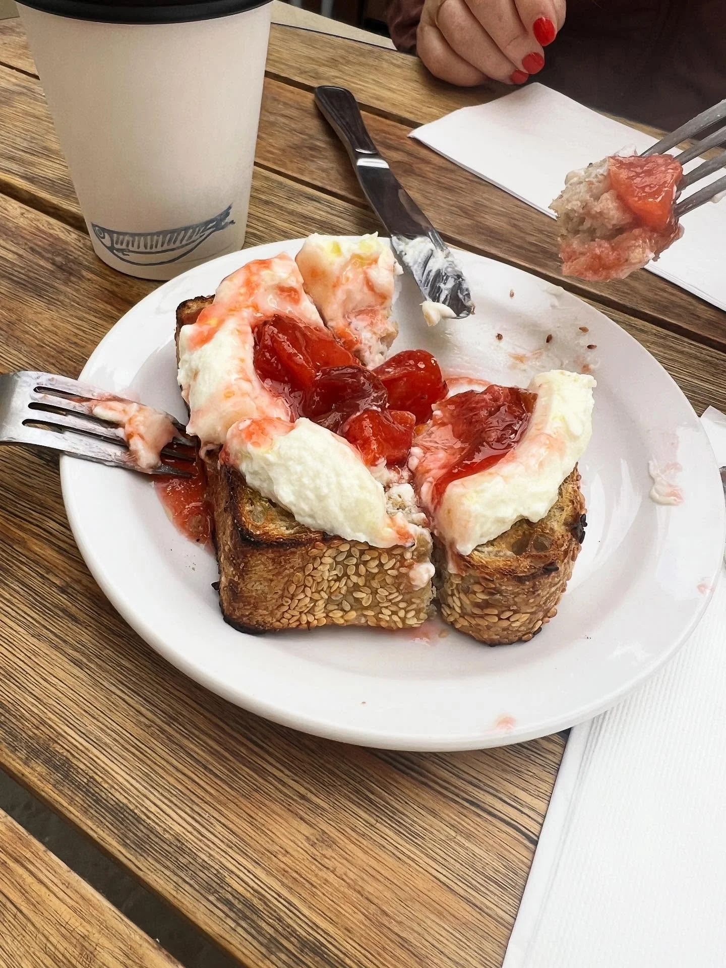 I dream about this coffee and ricotta toast 💫 from @bica_sd