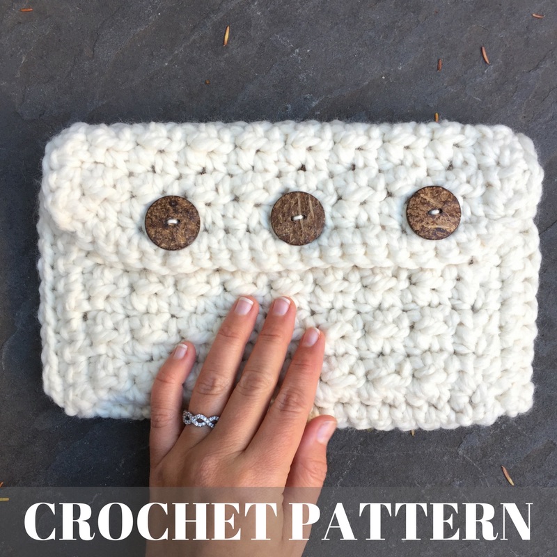 Super Cozy Clutch - Crochet Pattern COVER IMAGE.jpg