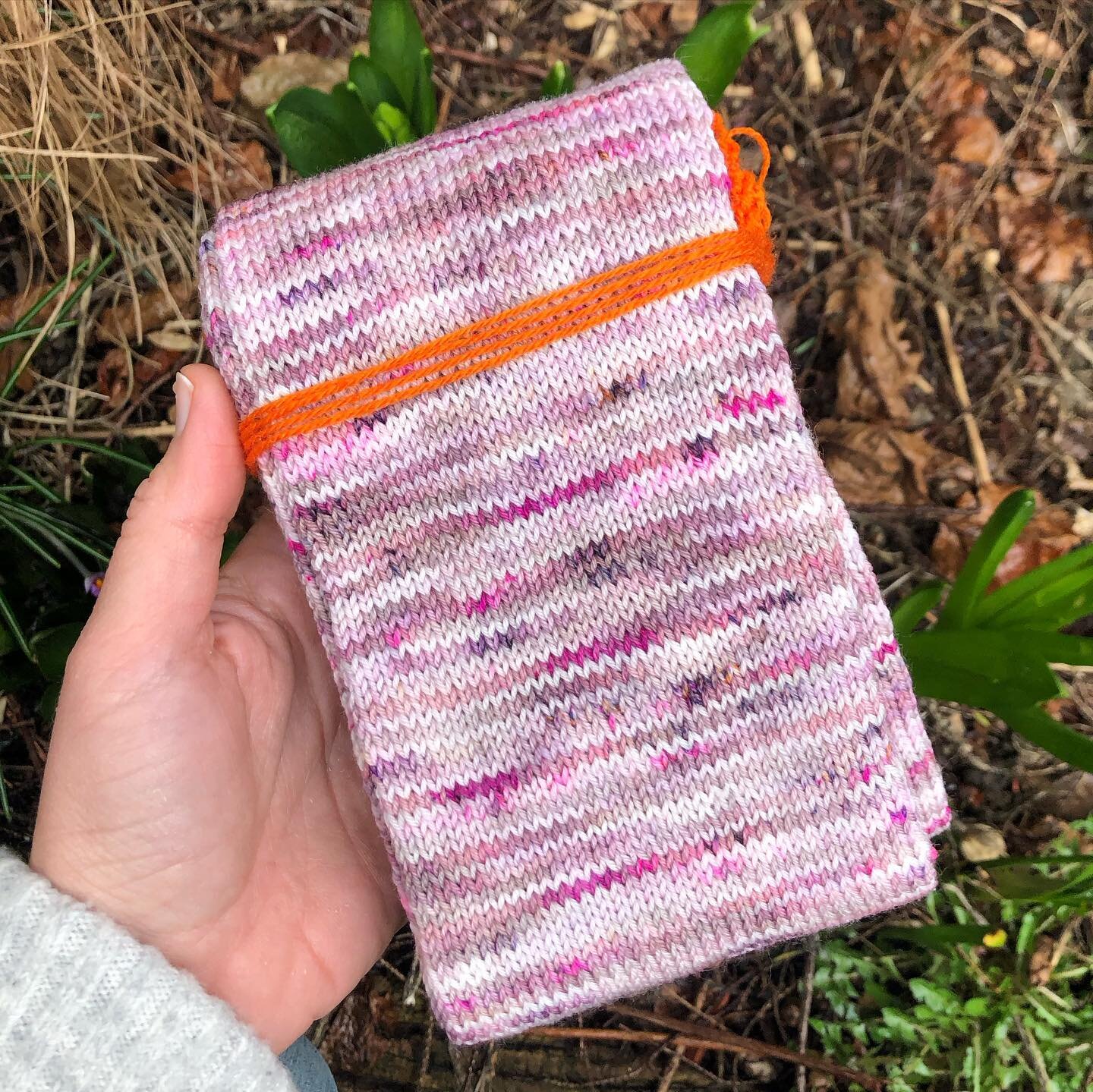 Very excited to use this freshly cranked @labienaimee #merinosupersock in Andromeda from @shopyarnia to take @jen_bonnell&rsquo;s new on-demand Basics of Afterthought Heels + Toes class online (she&rsquo;s a co-owner at Yarnia) &mdash; I still haven&
