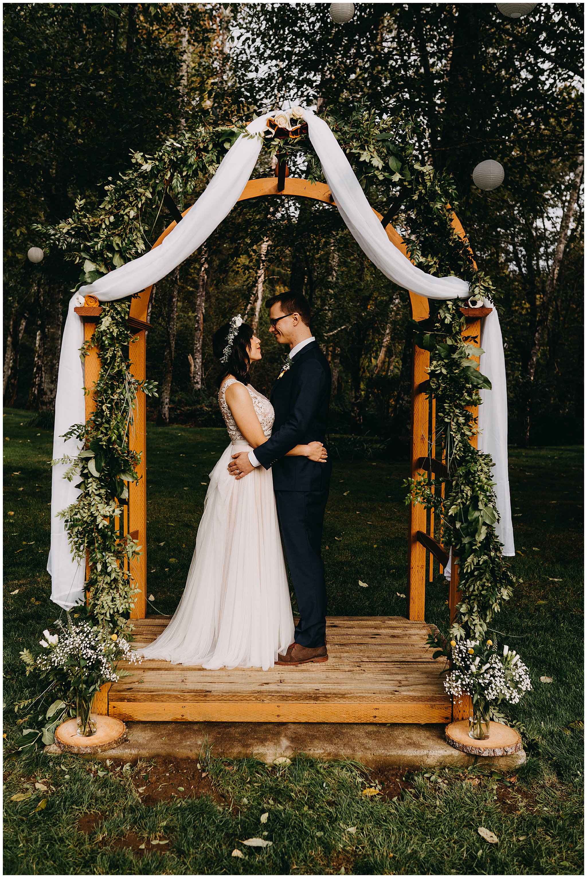 wallace-falls-lodge-wedding-evan-kelsey38.jpg