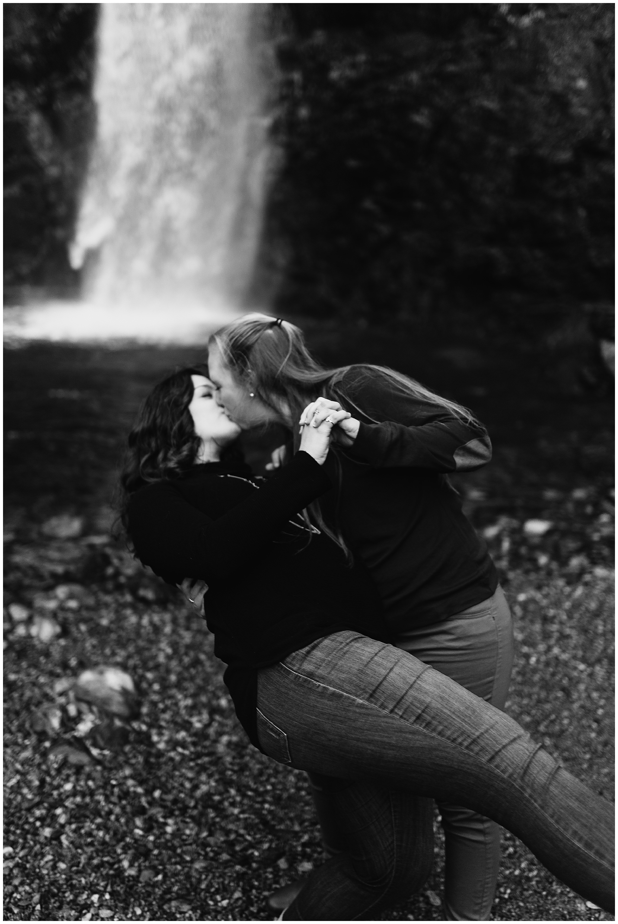 franklin-falls-engagement-session-carly-ana20.jpg