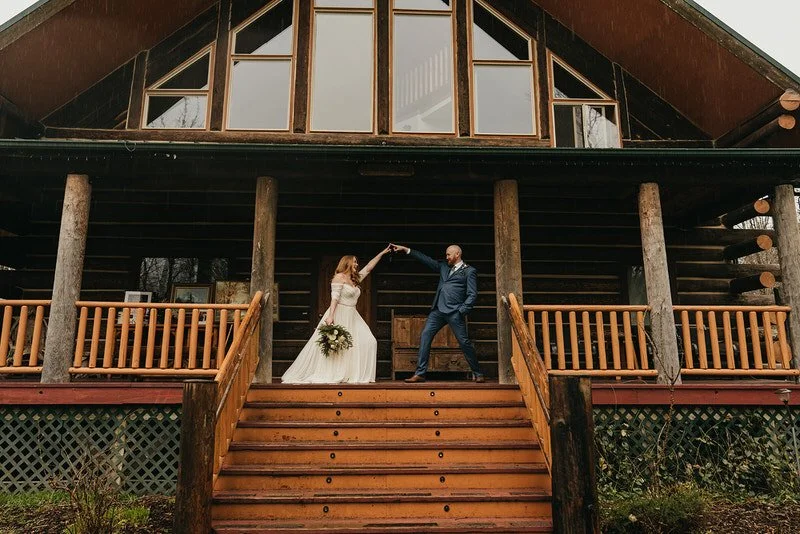 Elopement Versus Traditional Wedding Photography