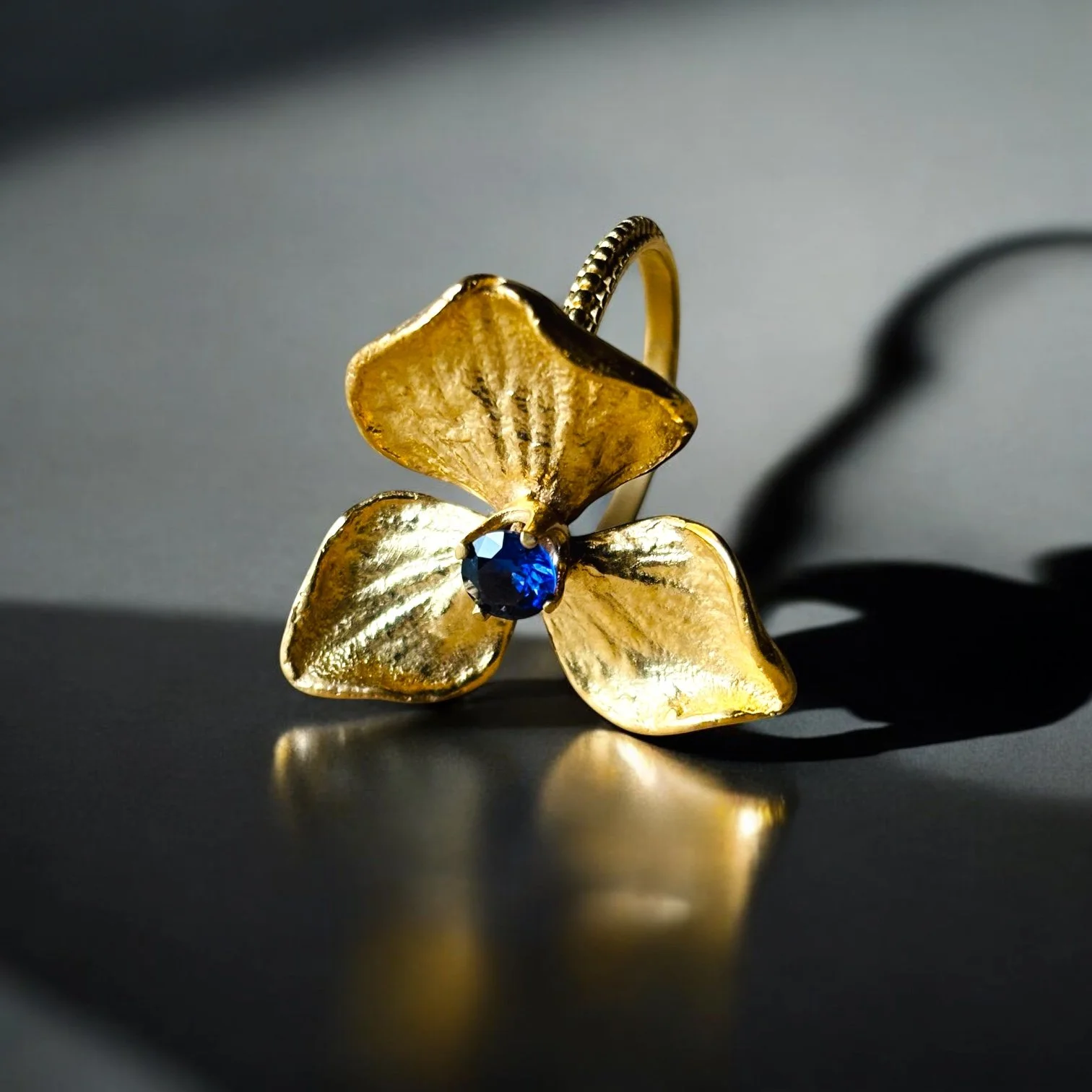 32.GoldTrifold Tanzanite9.JPG