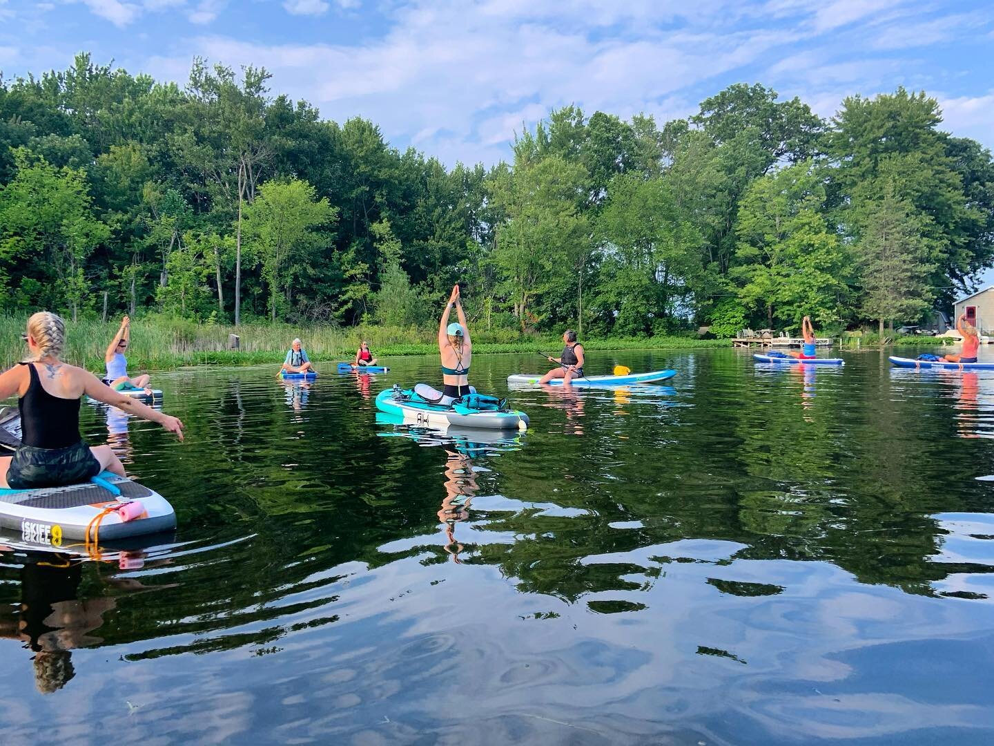 Thank you to everyone for a great sold out SUP Yoga class!!
&amp; thank you to our host @nautimi_on_the_river