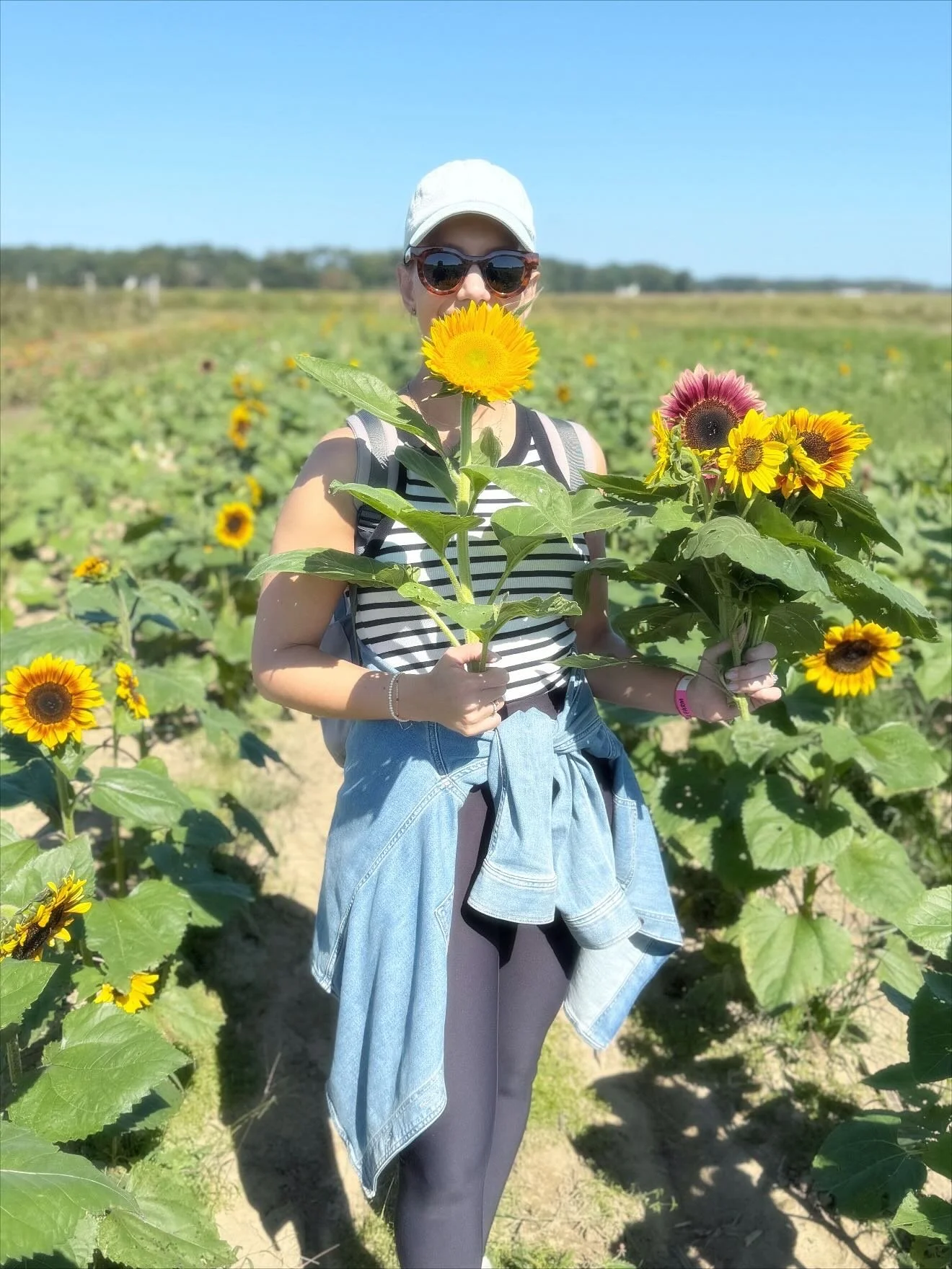 Even the flowers bow their heads from time to time 🍃