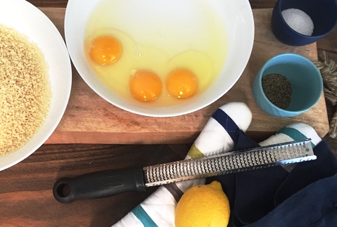 Love those super bright orange yolks. They're like glue for the panko.