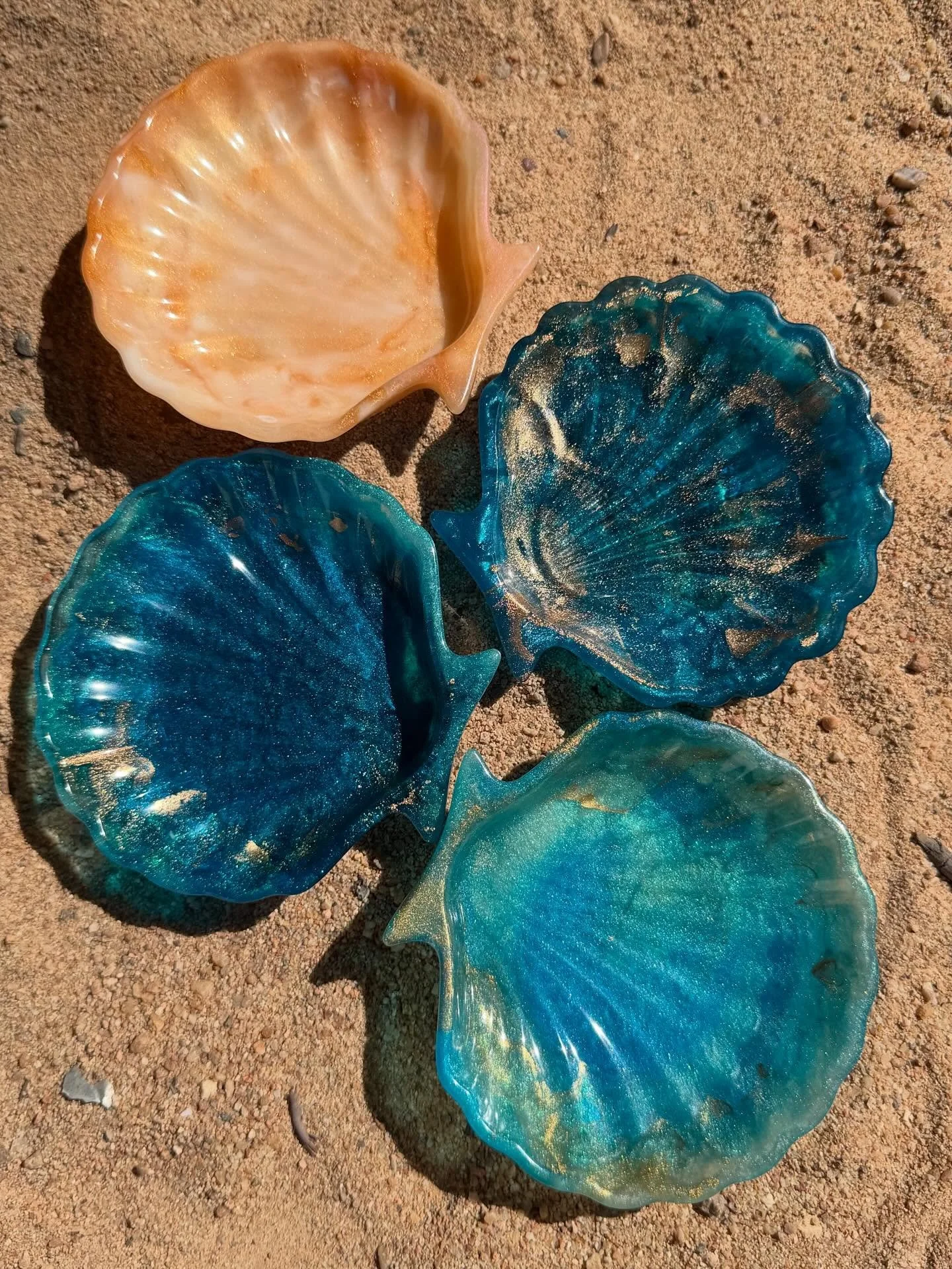 So many of you loved my shell pic! It deserved a place on the grid ππΌππ»
Shop more of these gorgeous shell dishes in ‘Homewares’ through my online shop