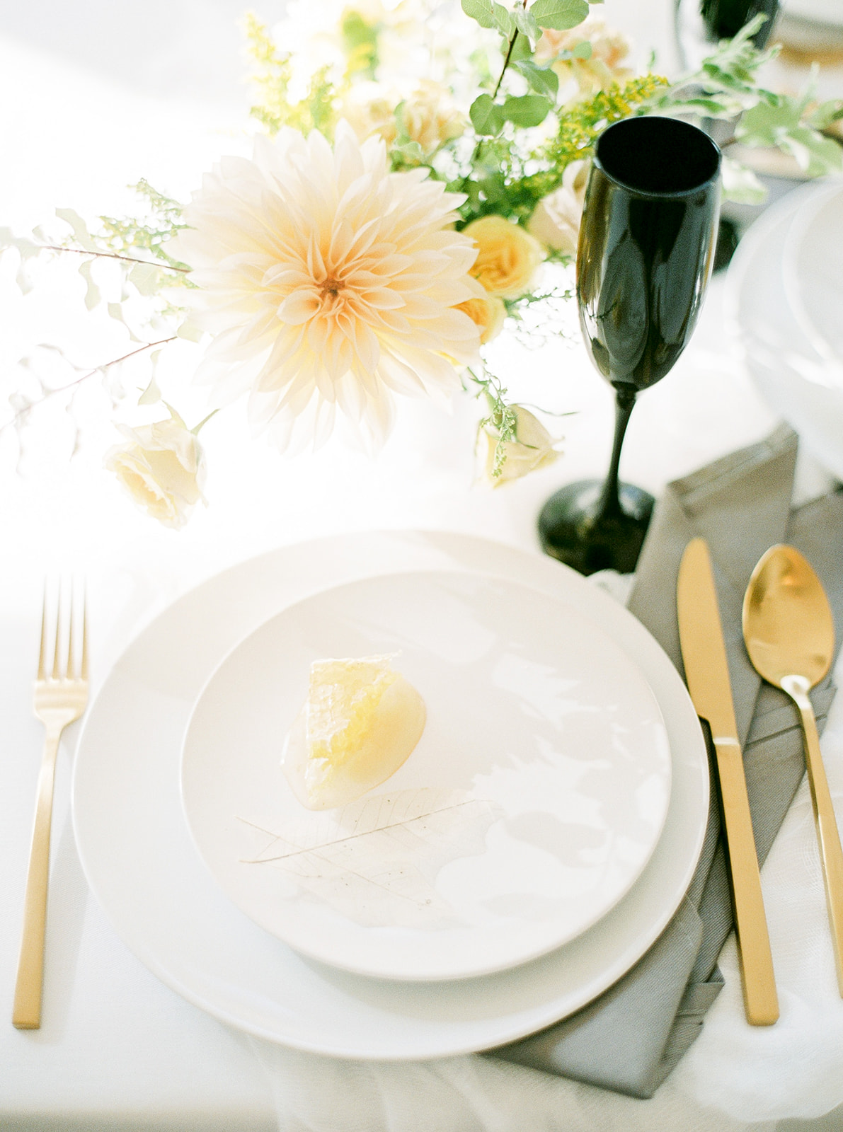 portland oregon wedding and event florist foraged blooms