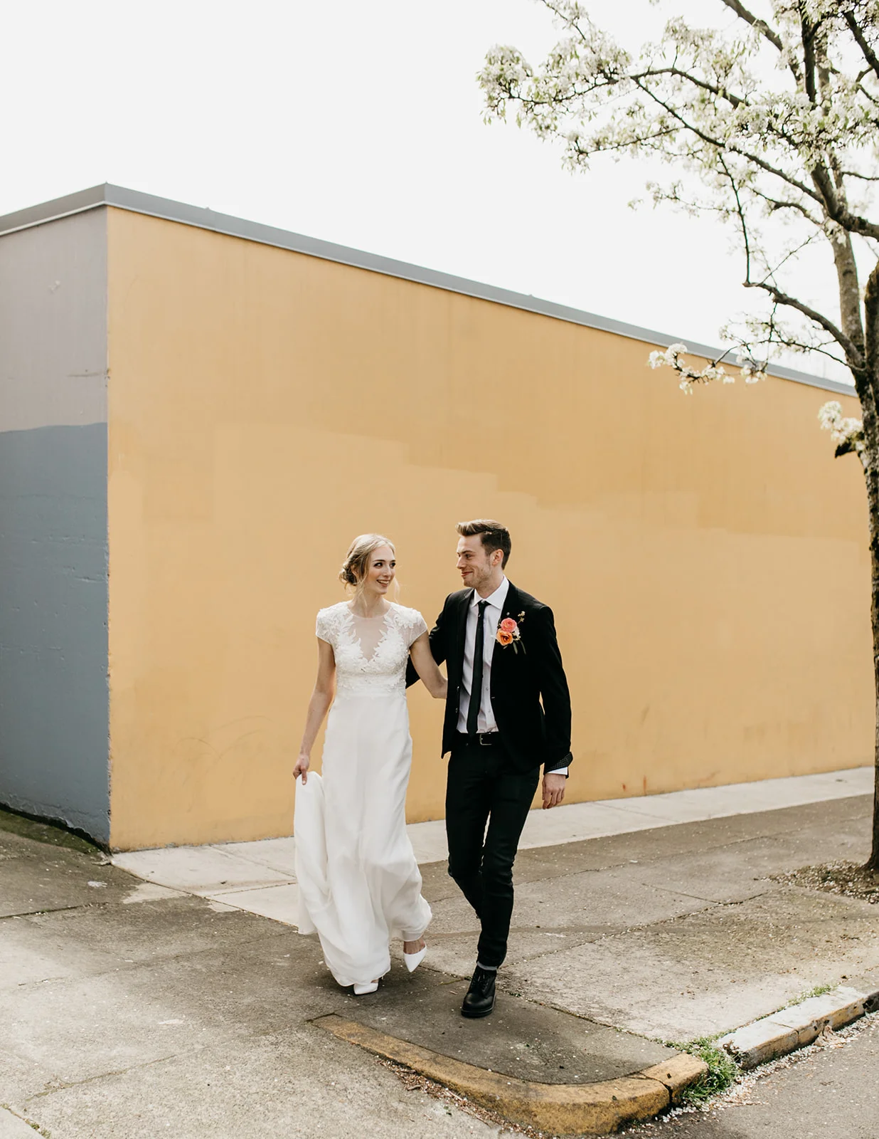 portland oregon modern wedding and event florist foraged blooms