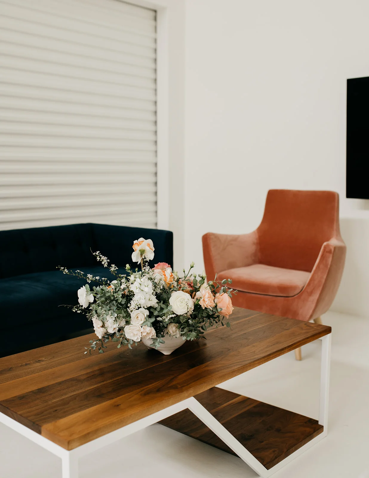 portland oregon modern wedding and event florist foraged blooms