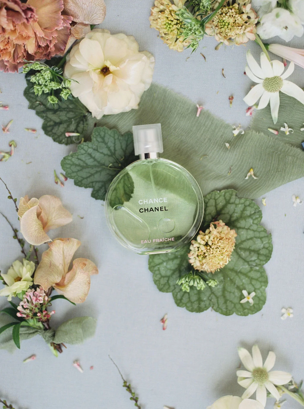portland oregon wedding florist spring foraged blooms
