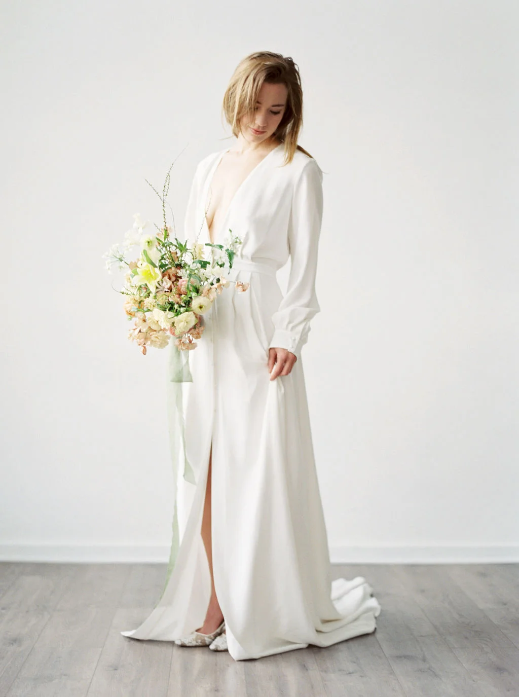 portland oregon wedding florist spring foraged blooms