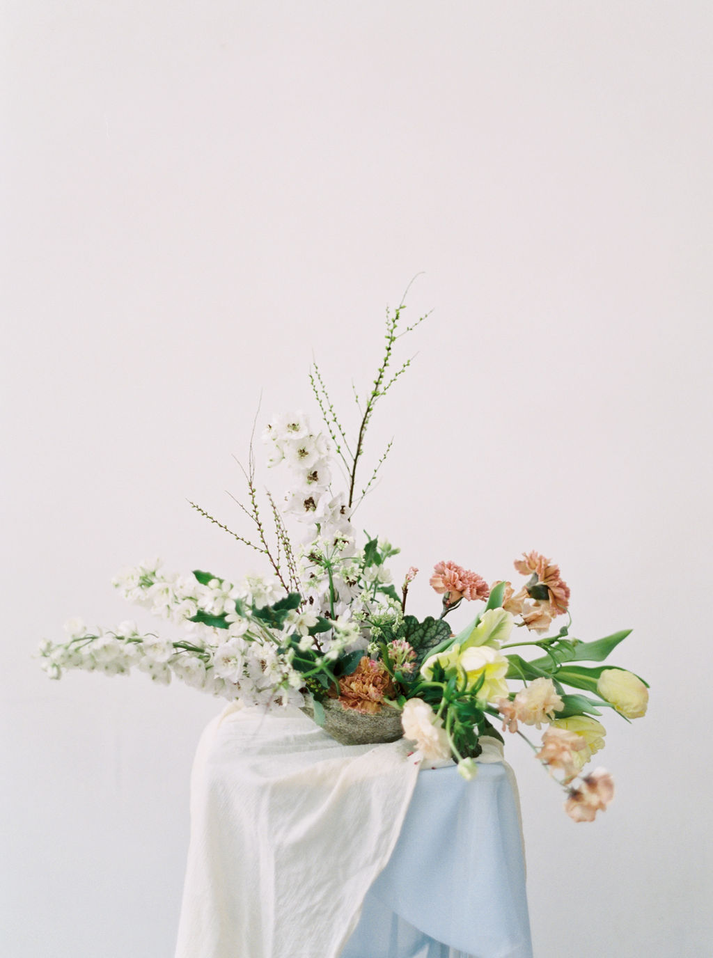 portland oregon wedding florist spring foraged blooms