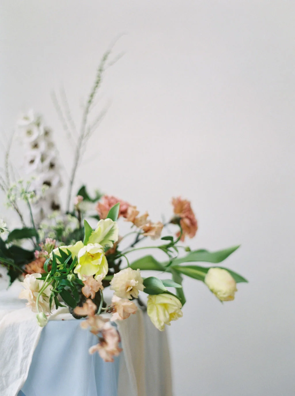 portland oregon wedding florist spring foraged blooms