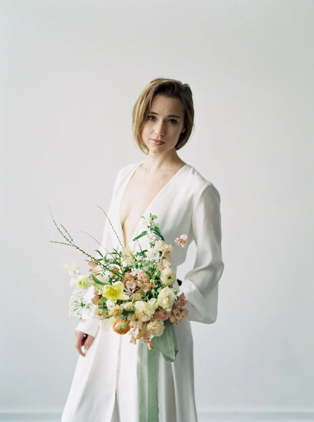portland oregon wedding florist spring foraged blooms
