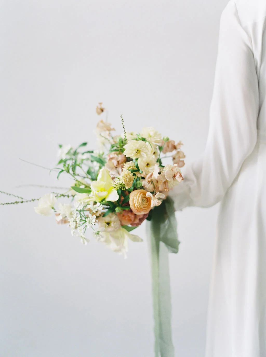 portland oregon wedding florist spring foraged blooms