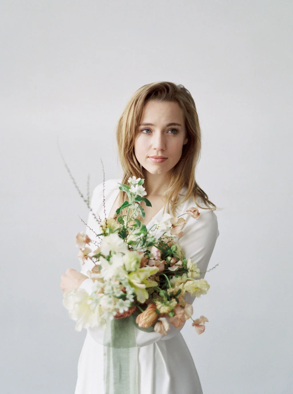 portland oregon wedding florist spring foraged blooms