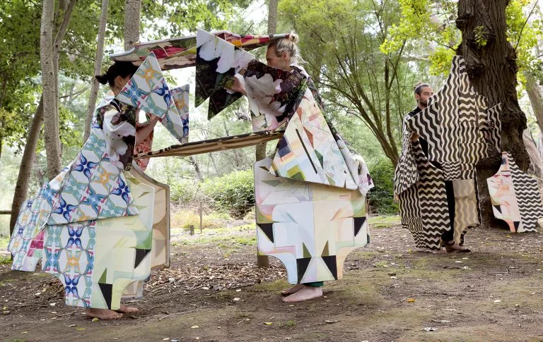 Belle Bassin, Glass, biomorphic choreography, Heide Museum of Modern Art, 2016 http://dancingumbrellas.heide.com.au/tagged/belle-bassin