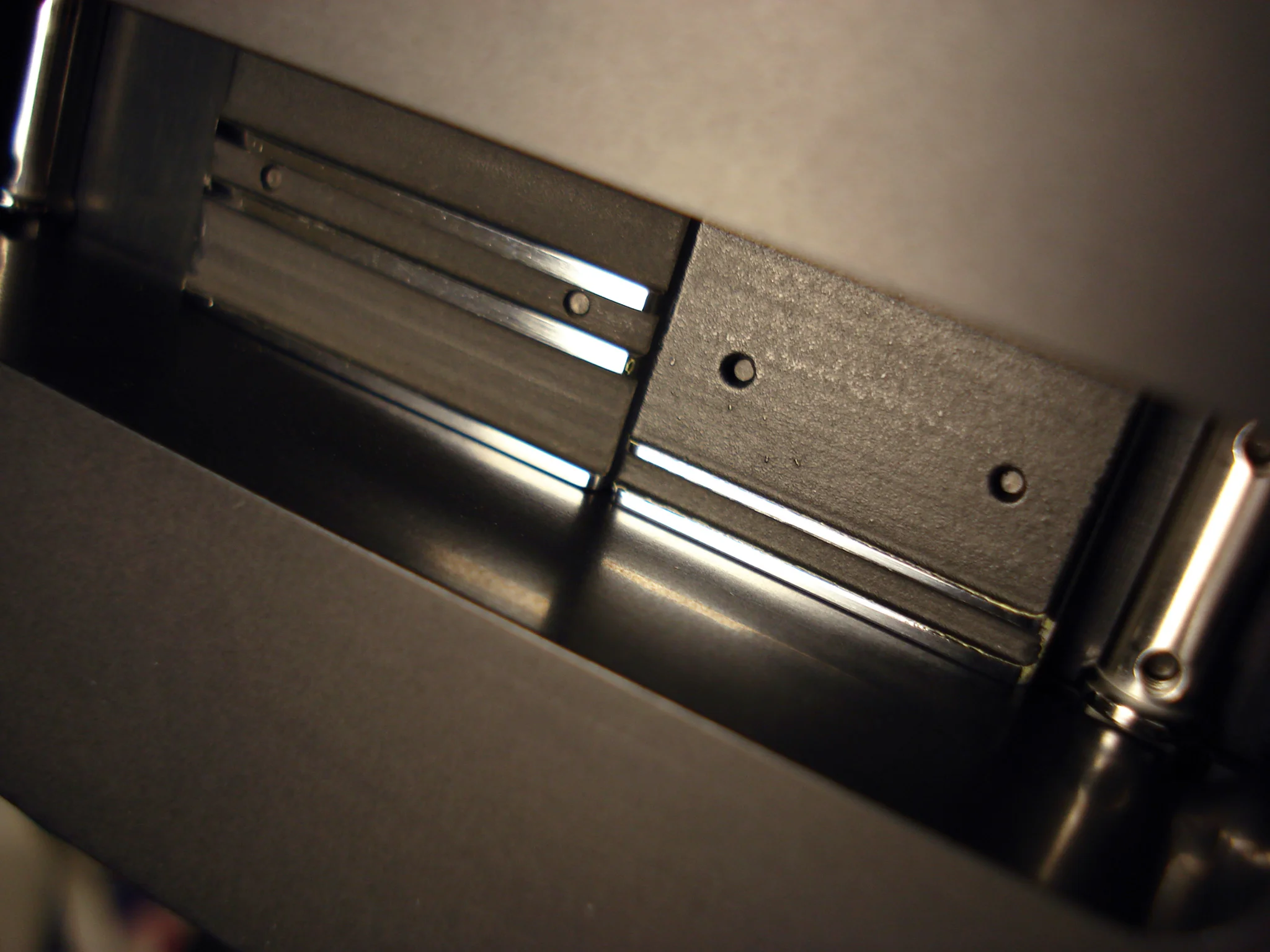 AATON 16 XTR PROD MAGAZINE PRESSURE PLATE