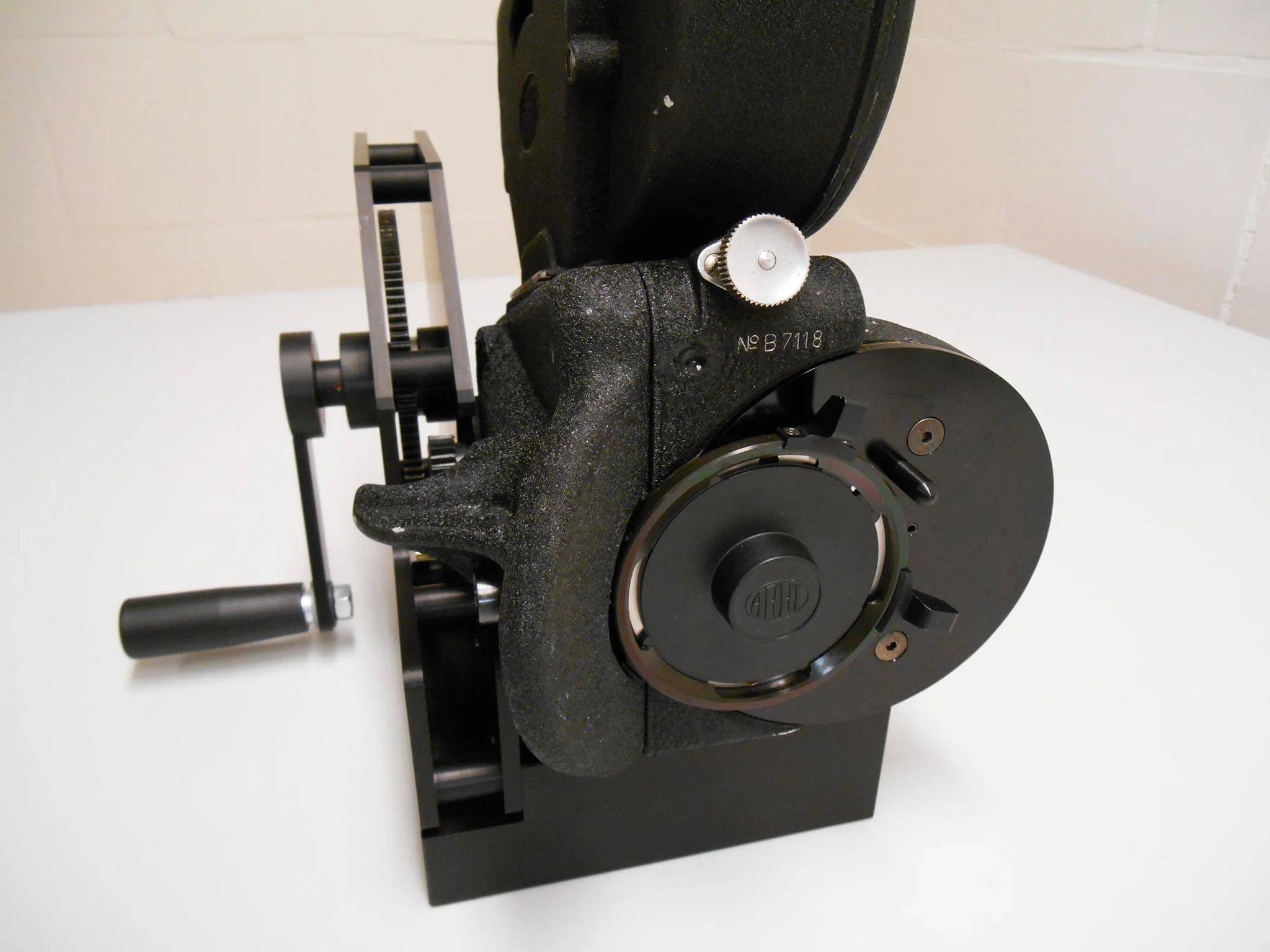 CUSTOM ARRI 2C HAND CRANK AND PL