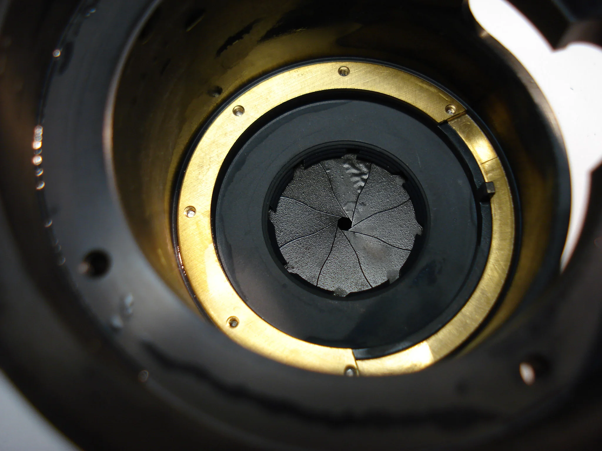COOKE S4 IRIS MECHANISM SUBMERGED