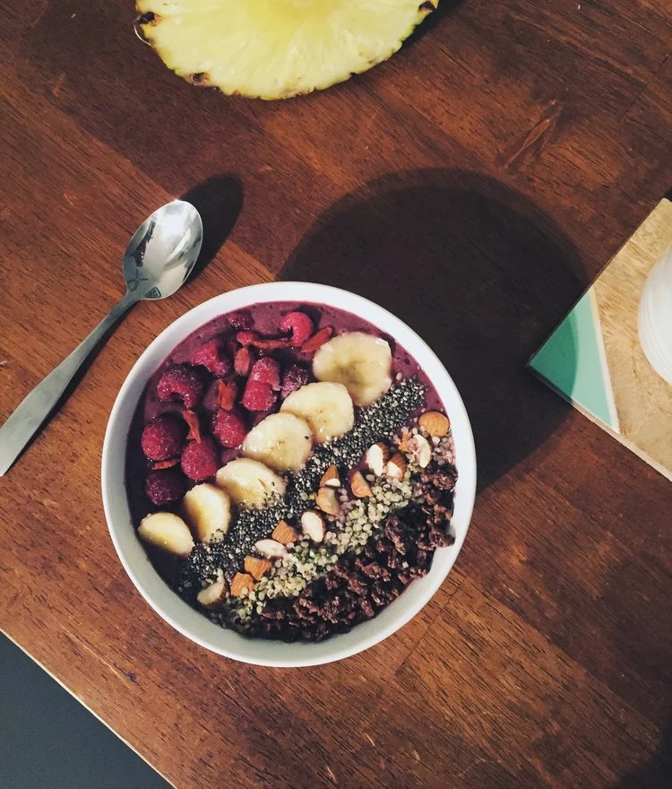 Recipe: Rasperry Acai Bowl Breakfast Bowl