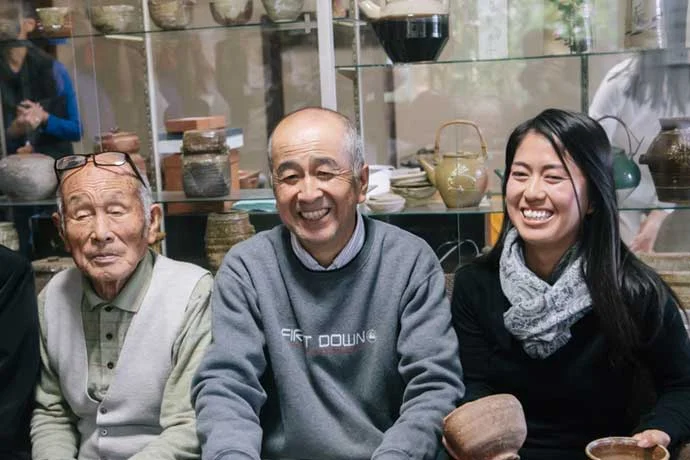 Three generations! - picture courtesy of www.studiokotokoto.com