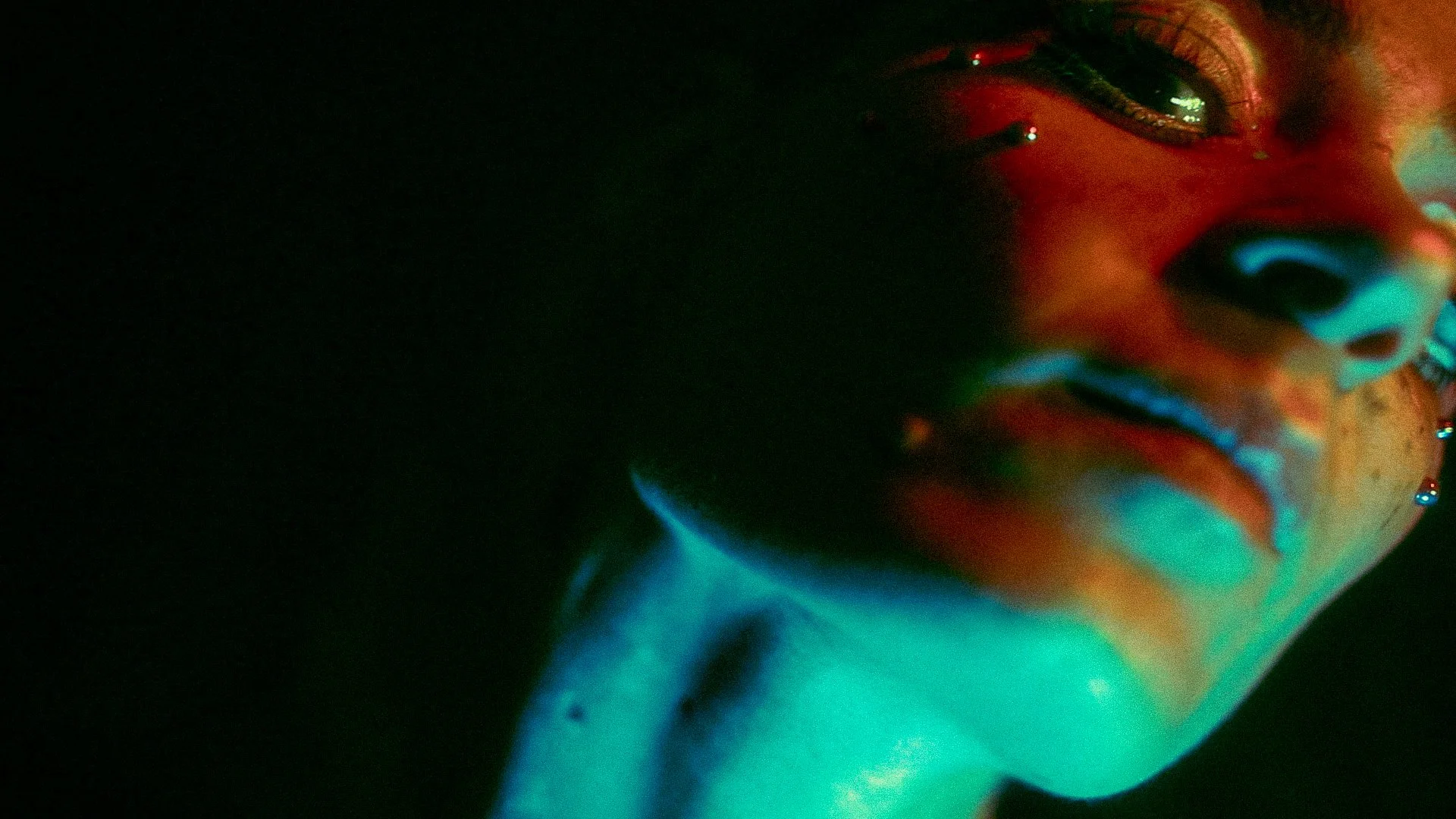 Séquence 03.00_01_07_14.Still033 COVER.jpg