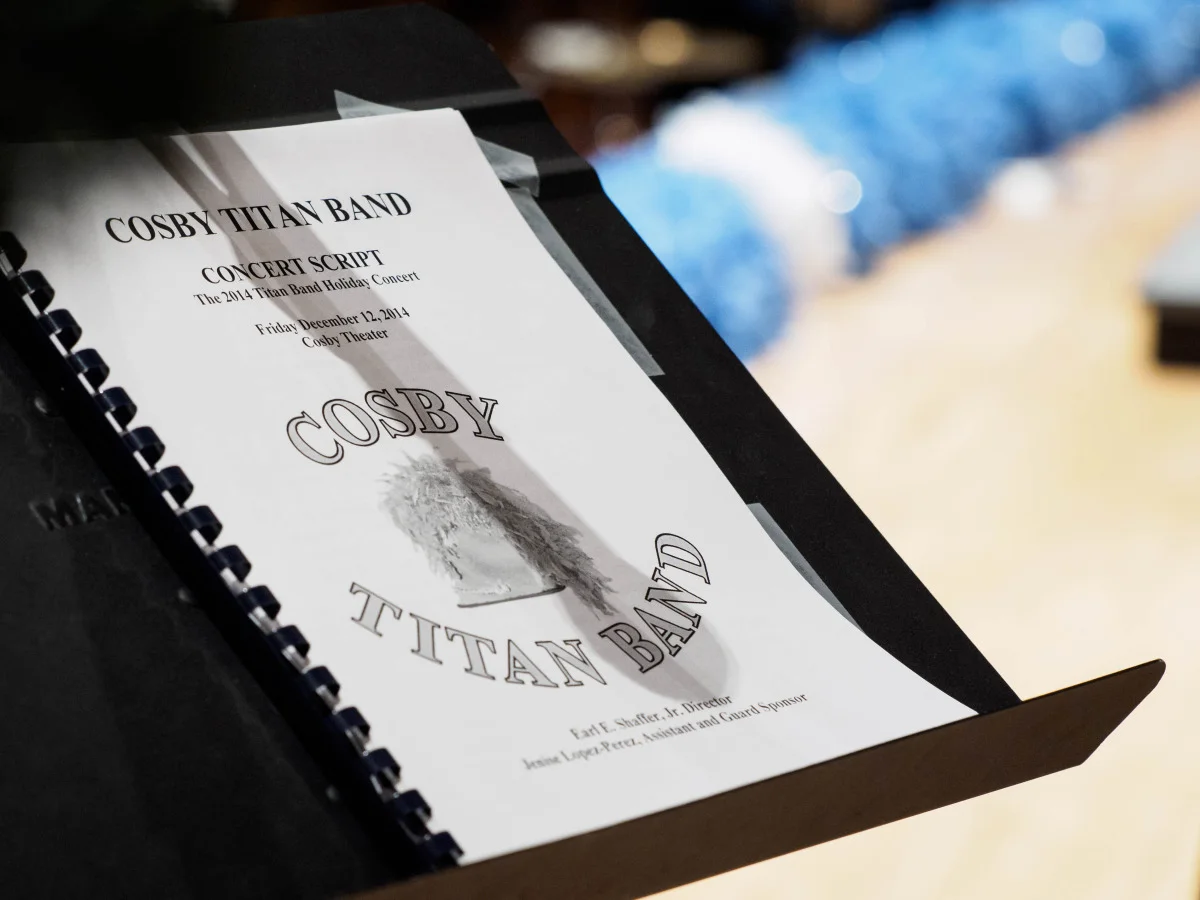 2014_cosby_holiday-120832.jpg